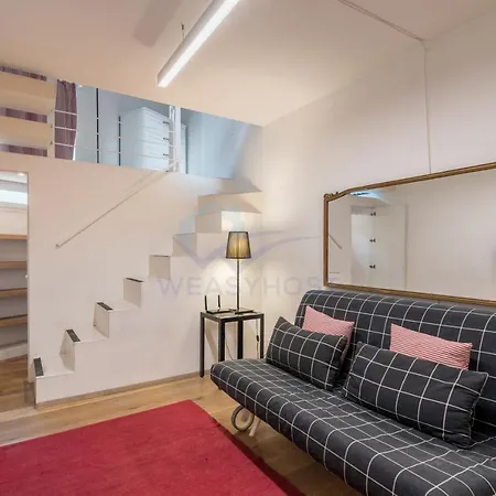 Cozy Entire Close To Piazza Trilussa *
