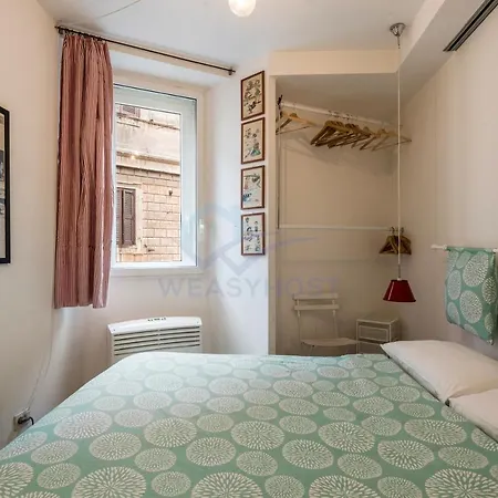 Апартаменты Cozy Entire Close To Piazza Trilussa Рим